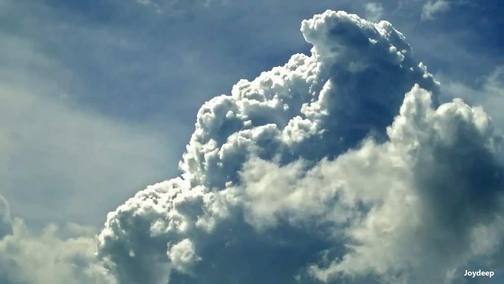 Cumulus cloud before rain