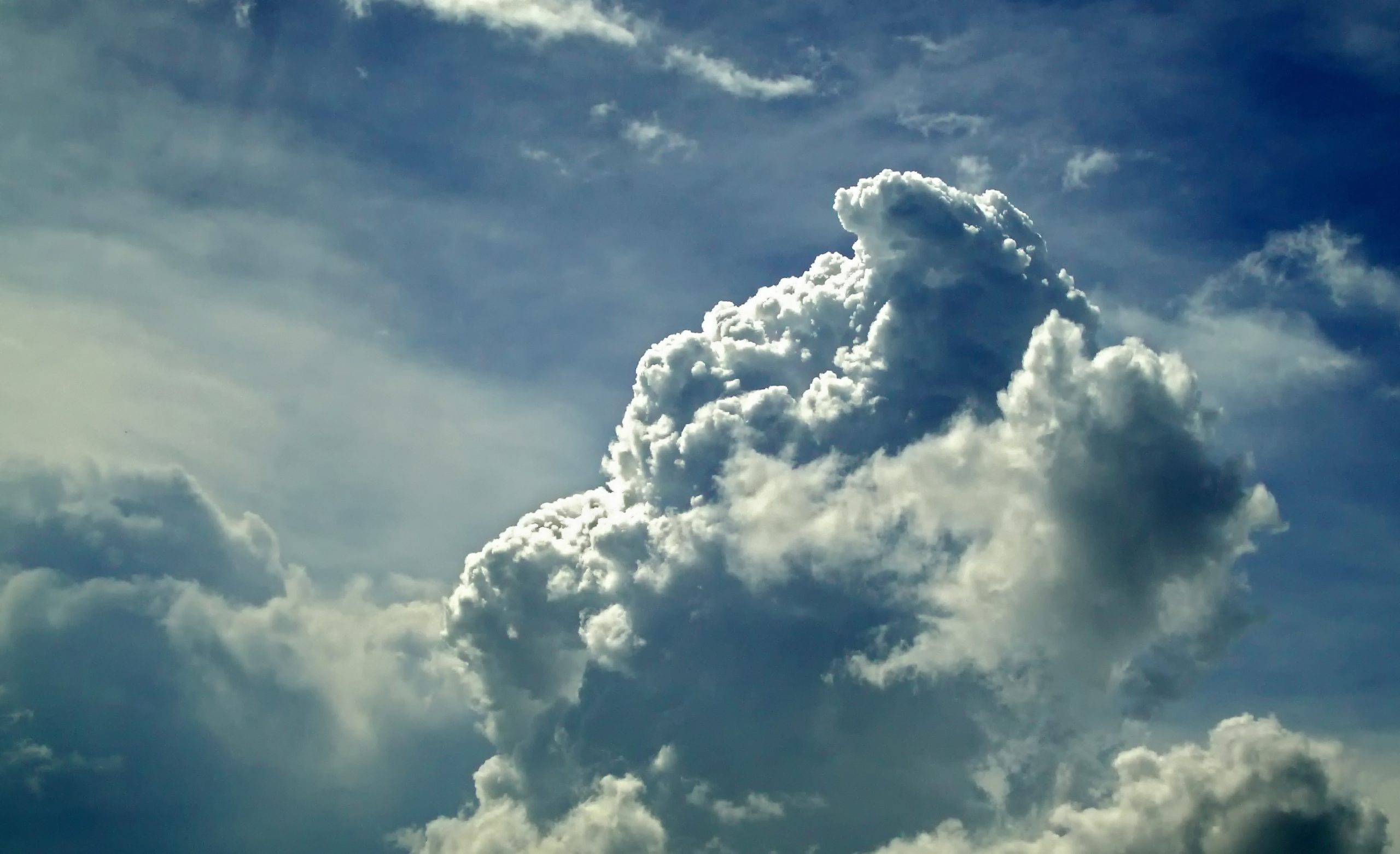 Cumulus cloud before rain