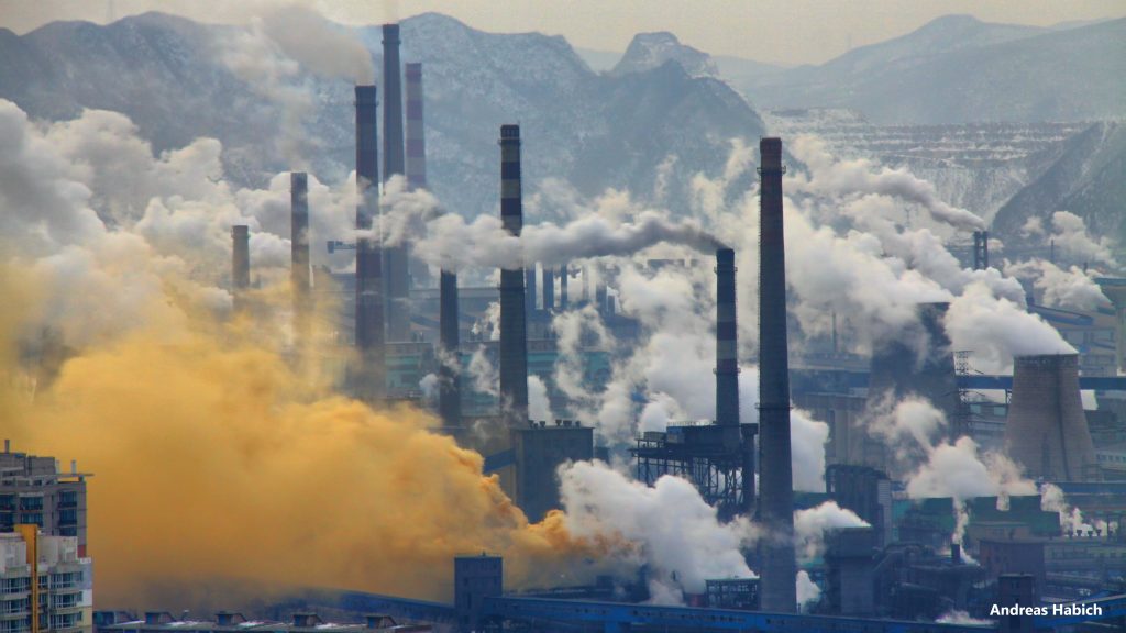 Cheminées industrielles à Benxi, en Chine, 2013