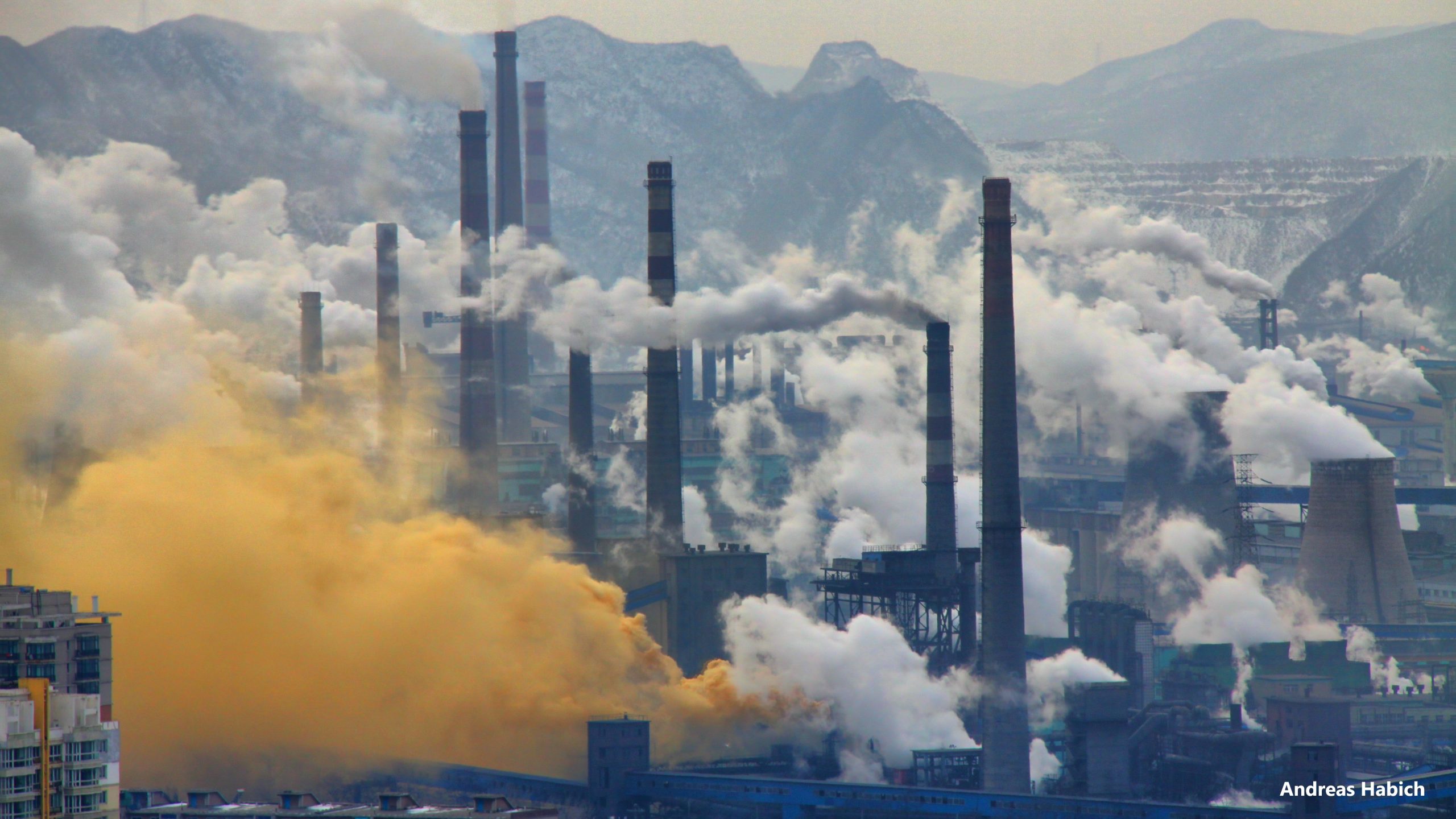 Cheminées industrielles à Benxi, en Chine, 2013